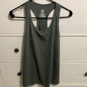 Athletic tank top